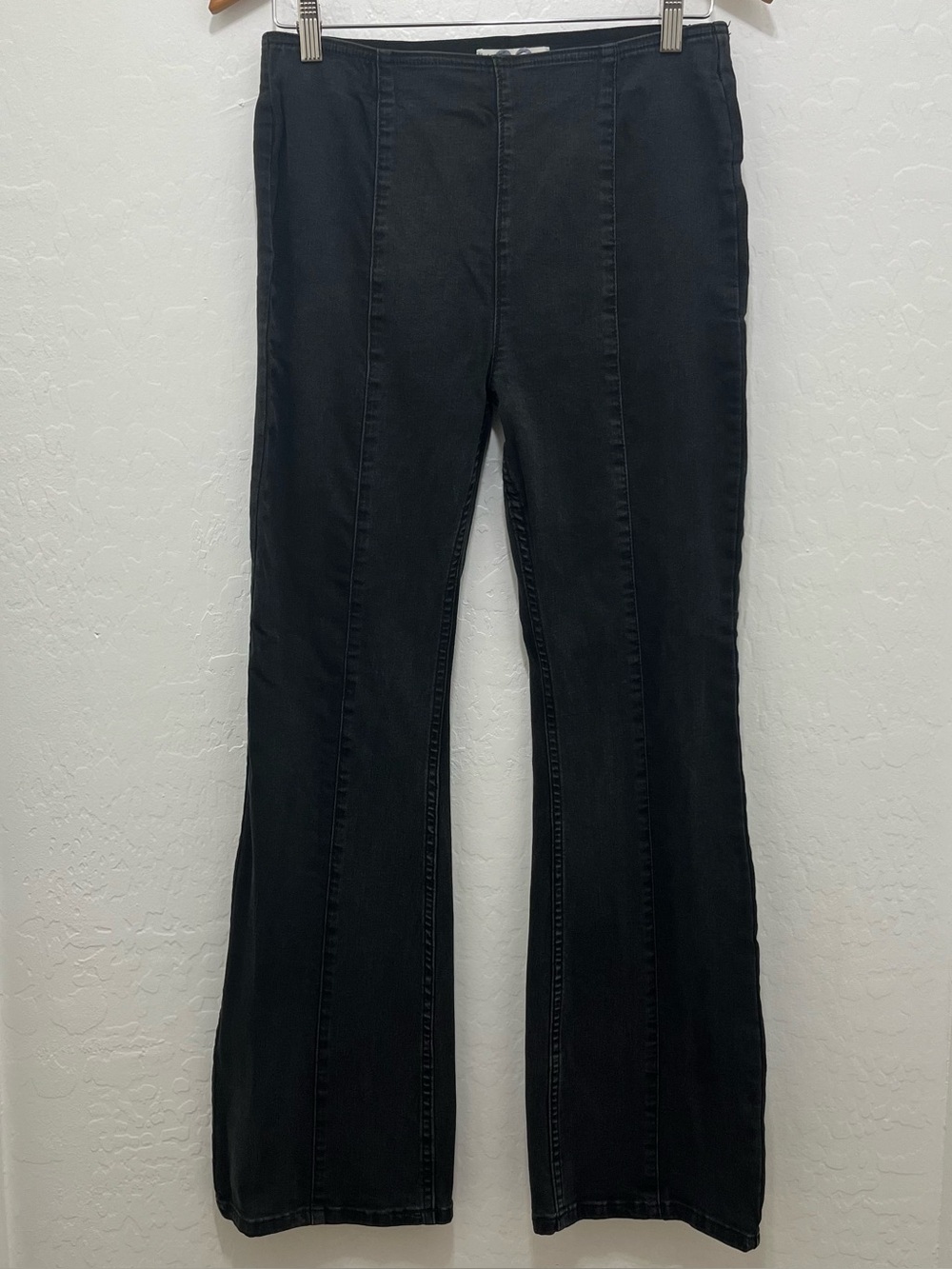 We The Free Women’s 28 Pull On Flare Jeans in Washed Black